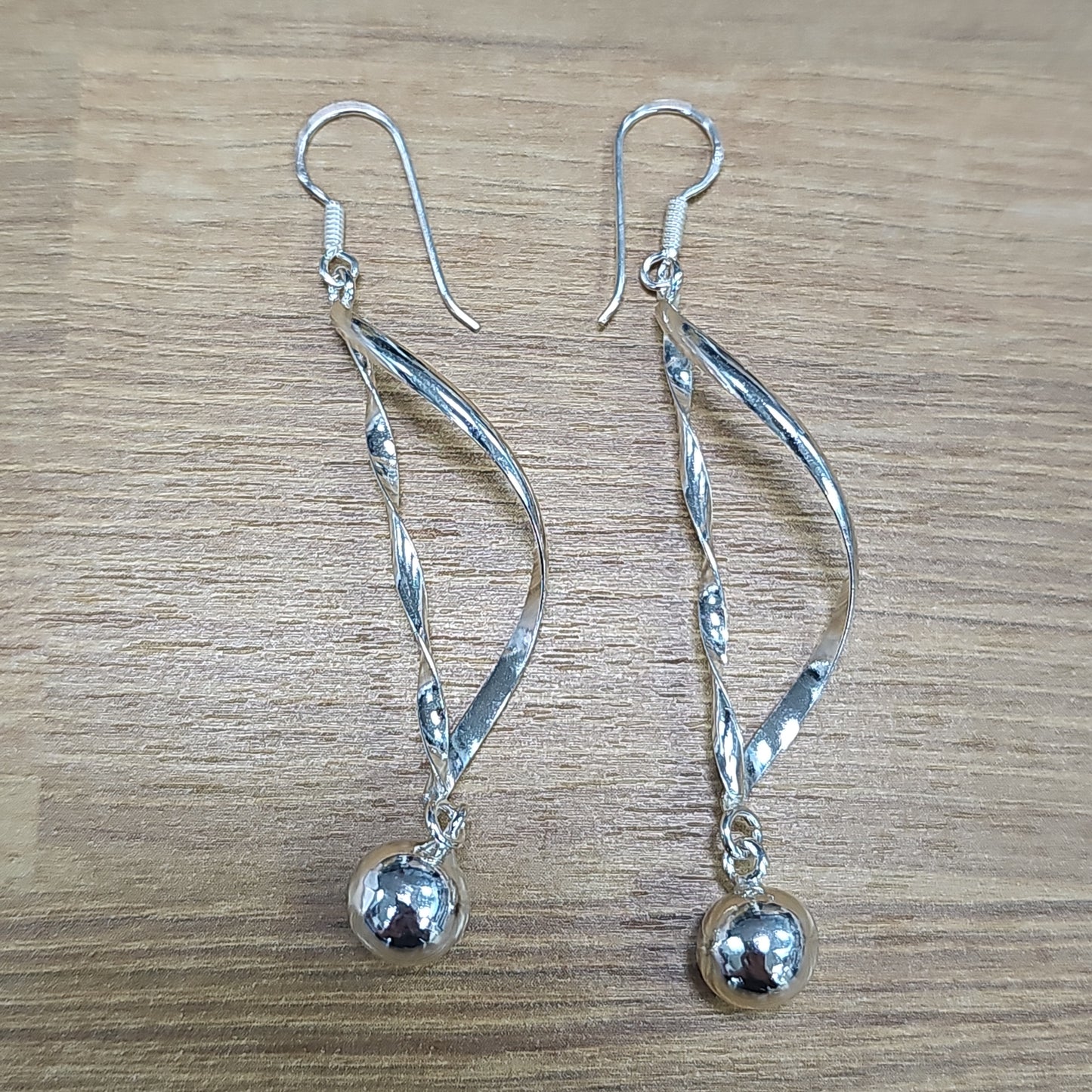 Pendientes Largos Gancho Bola P520