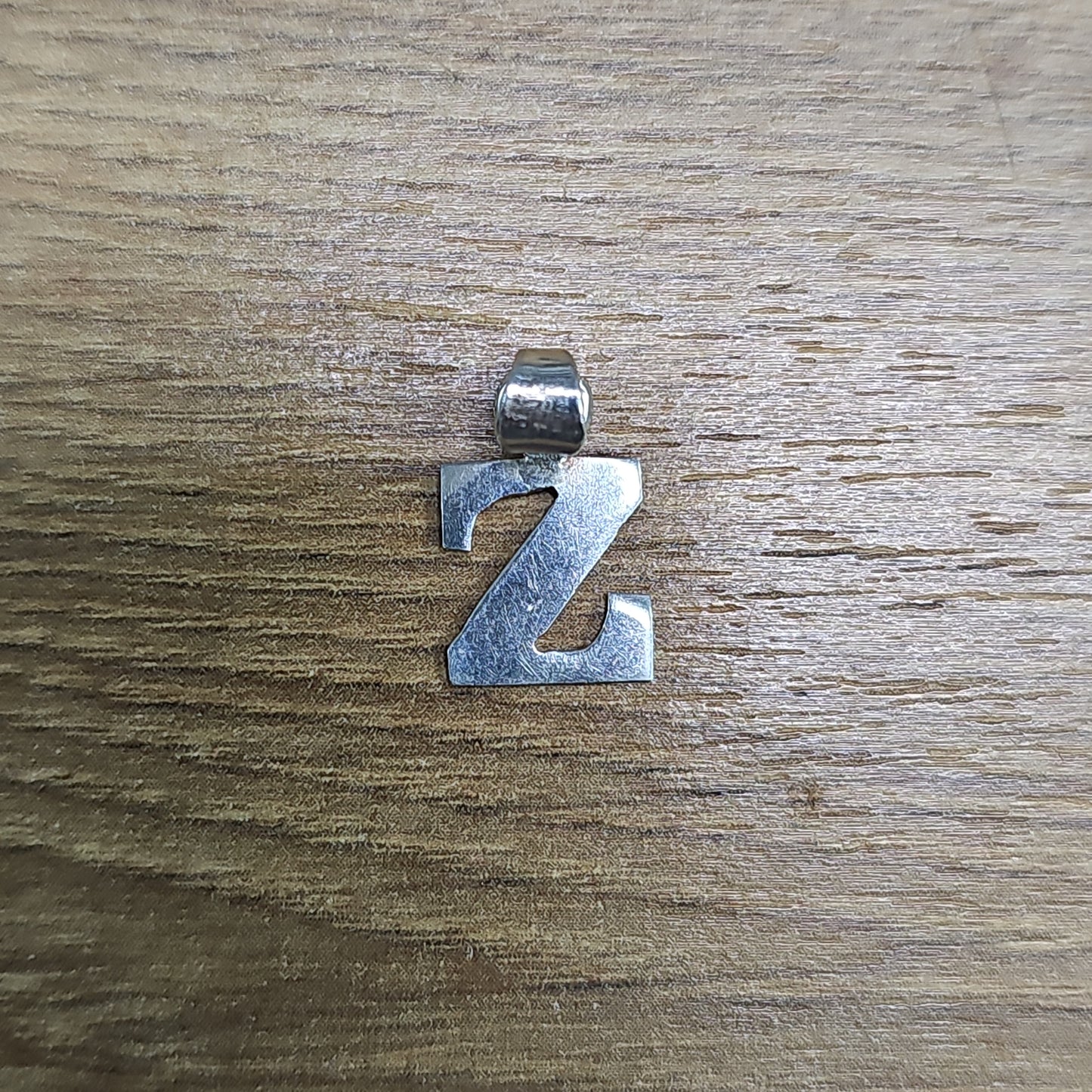 D1784 Letter Z Pendant