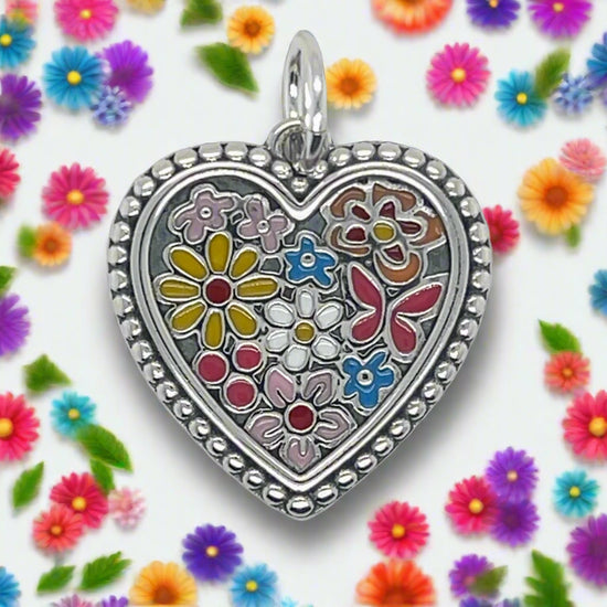 D2425 Flower Heart Pendant