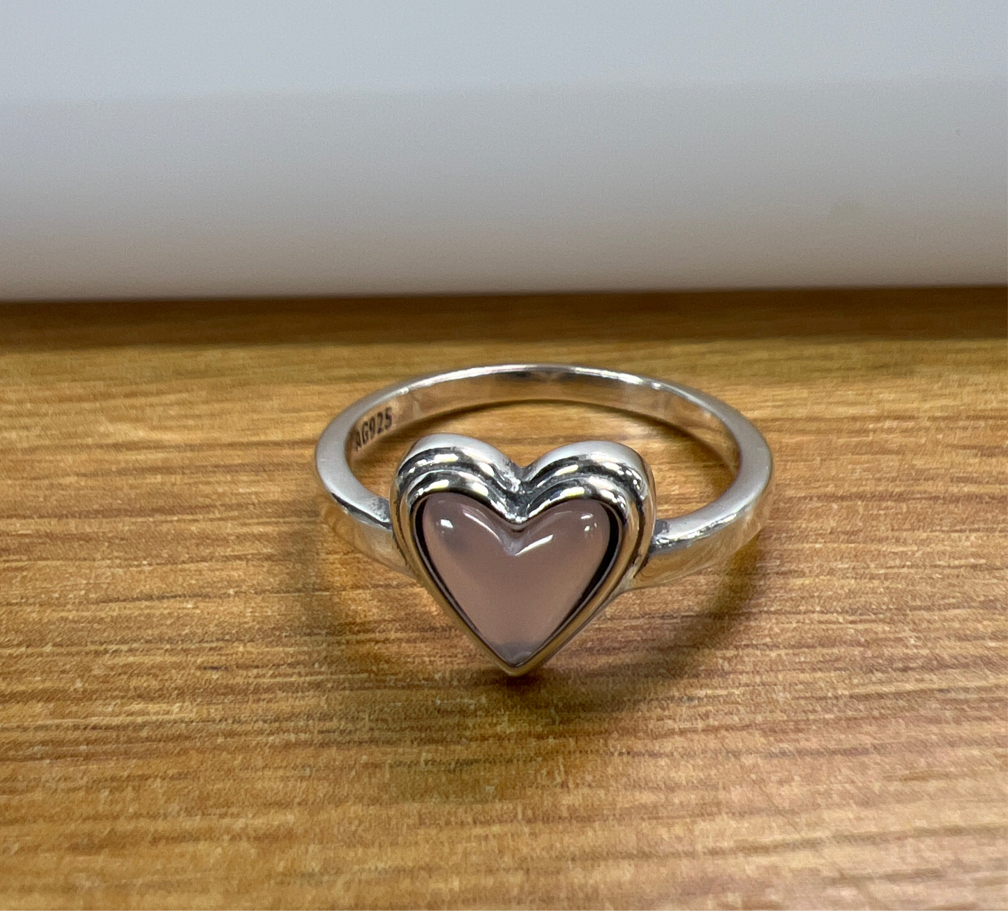 R857 Pink Heart Stone Ring