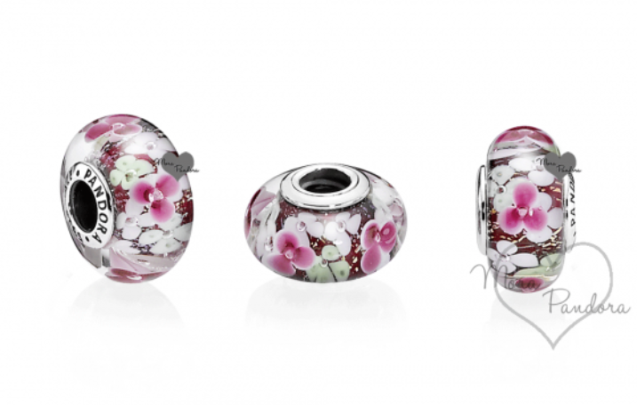 D2090 Flowers Bead Charm