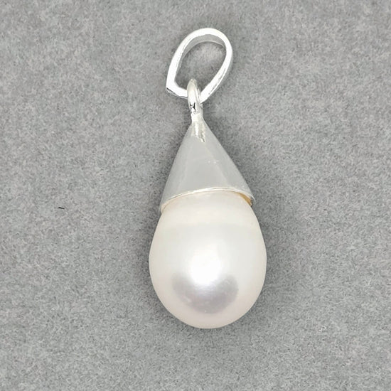 D2009 Freshwater Pearl Pendant