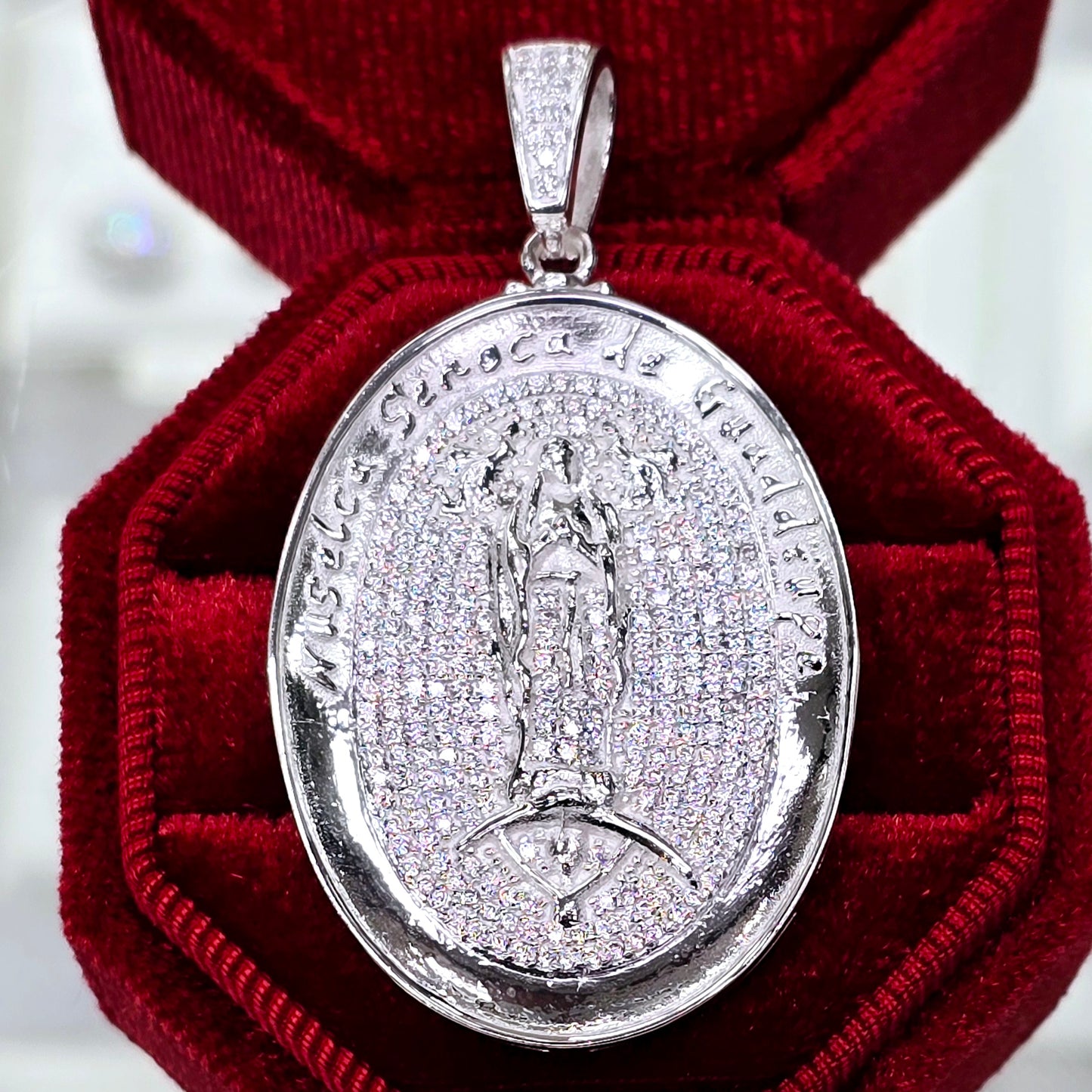 D1371 Virgen de Guadalupe Pendant