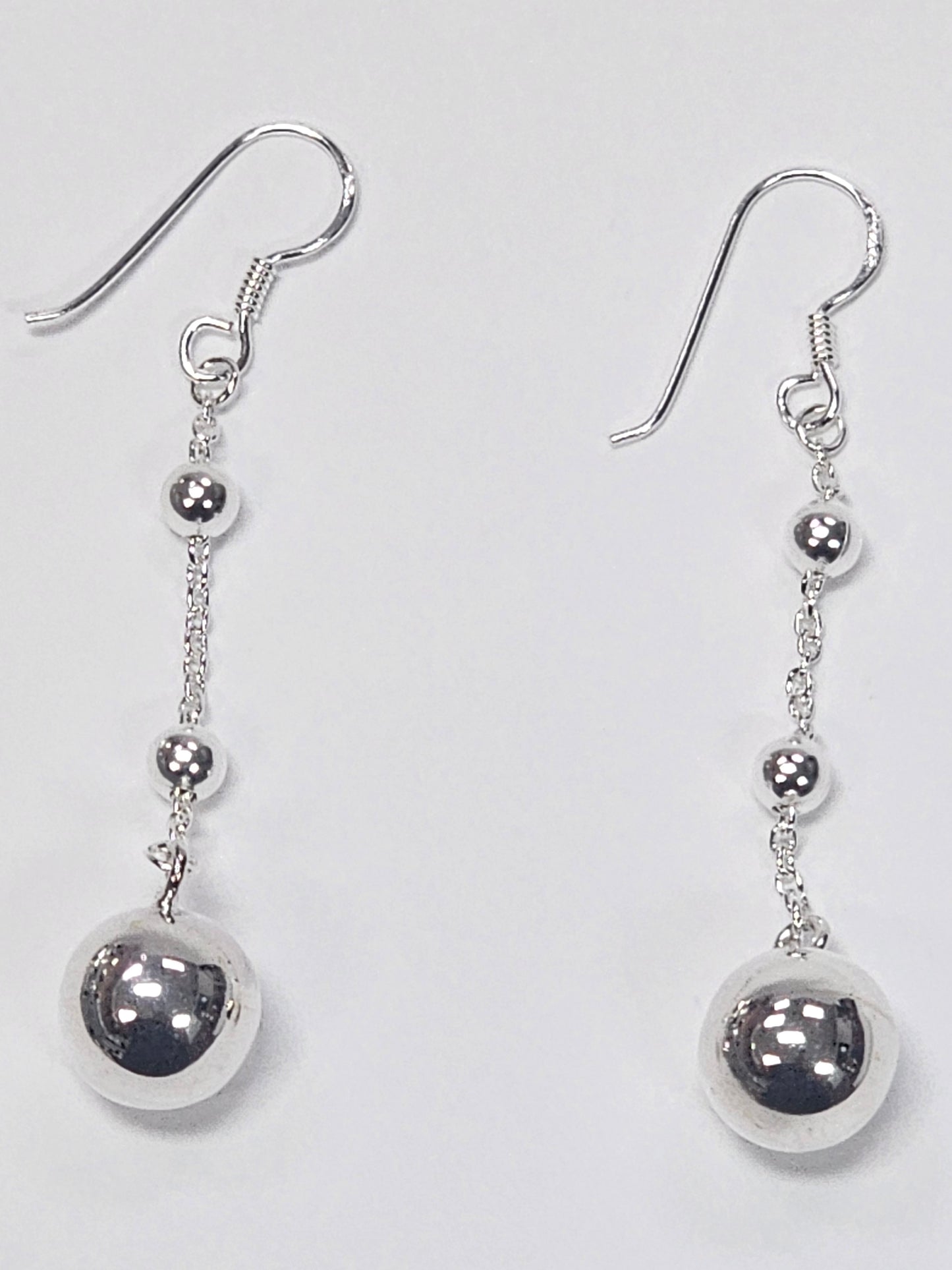 P581 Bead Ball Hook Earrings