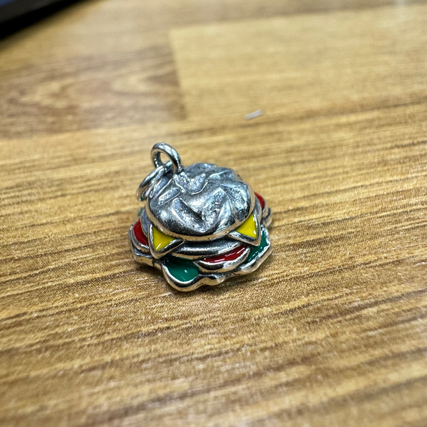 D1748 Hamburger Pendant