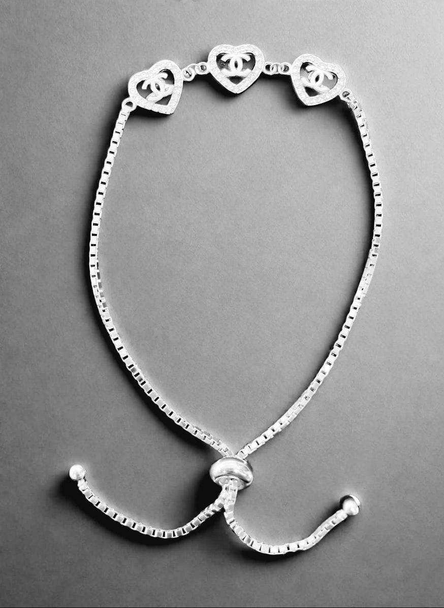 M518 Adjustable Heart Bracelet