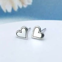 A725 Small Heart Earring