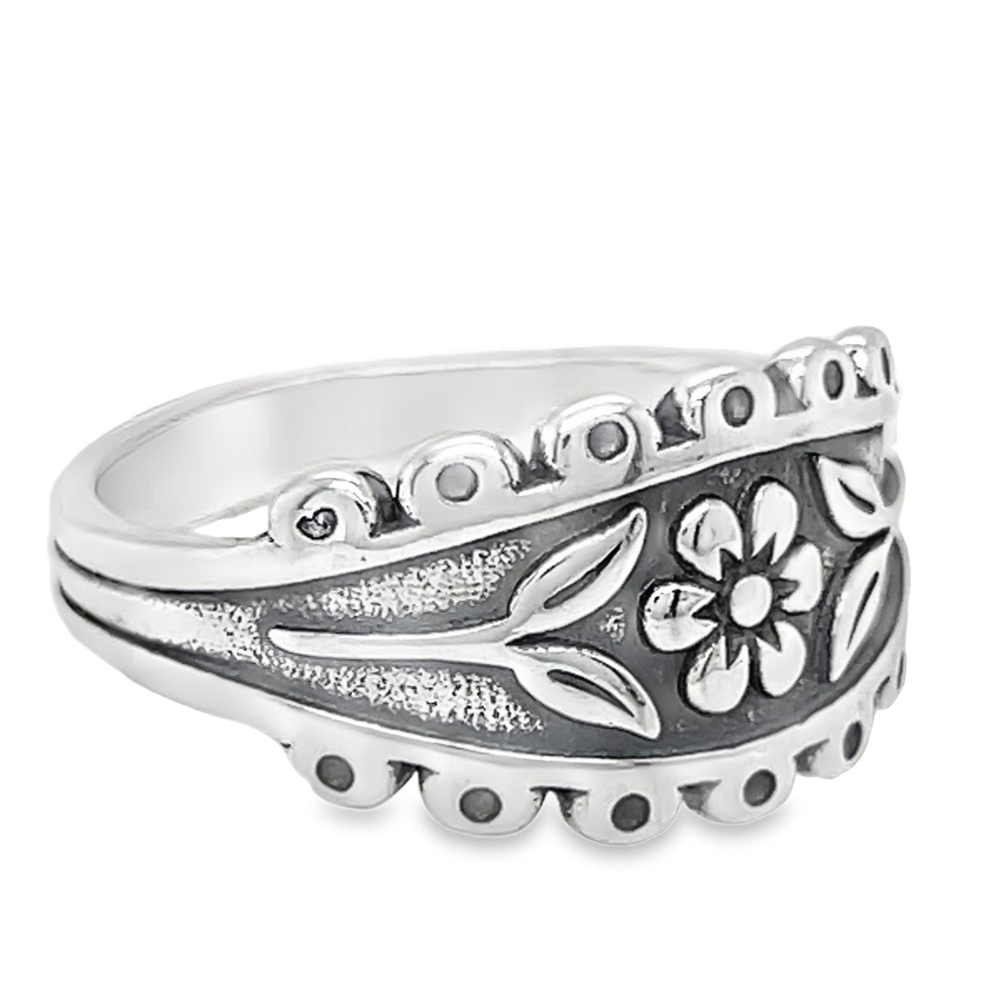 R969 Embossed Flower Ring