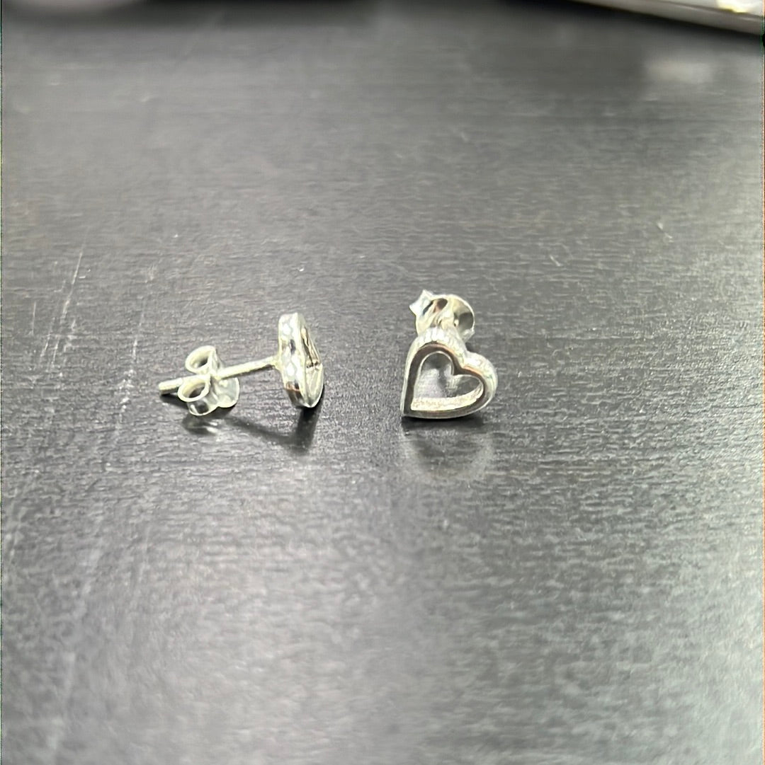 Pendientes con forma de corazón A759