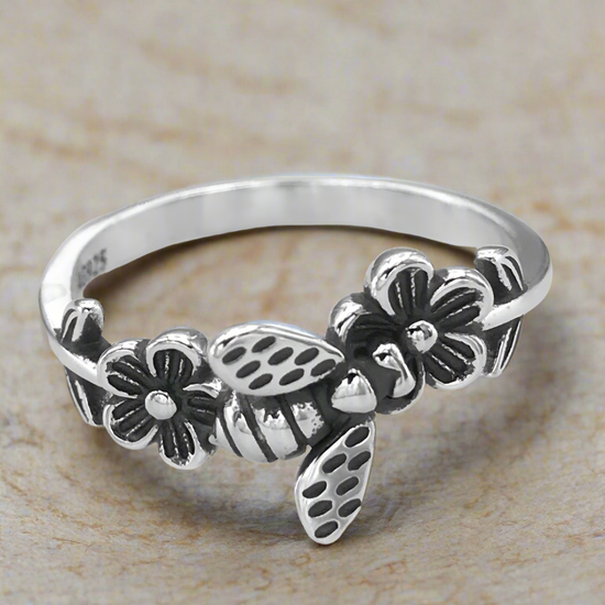 R967 Anillo Abeja Con Flores