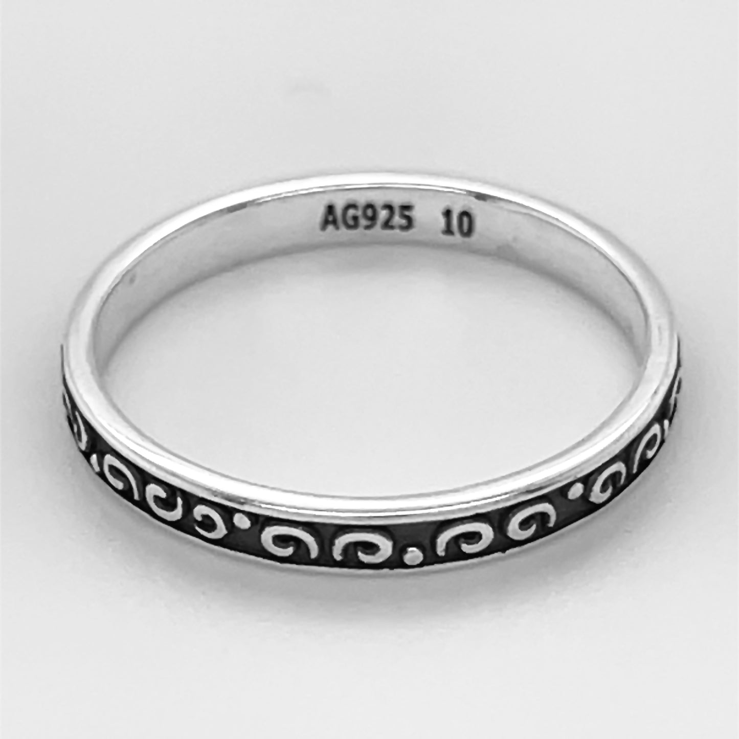 R832 Design Band Ring