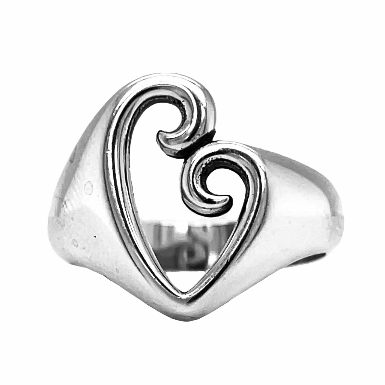 R72 Heart Ring