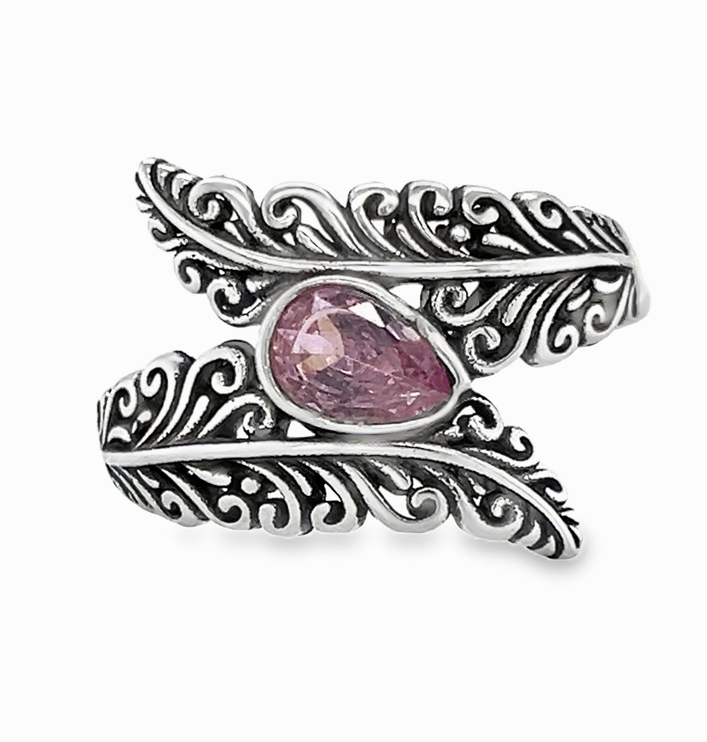 Anillo elegante con piedra rosa y plumas R988