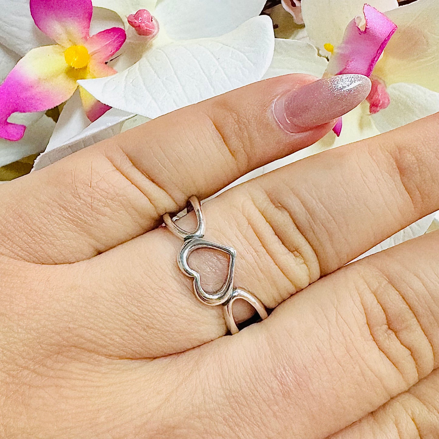 R831 Heart with infinite Back Ring