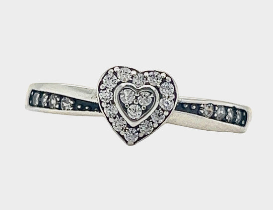 R692 Heart Ring