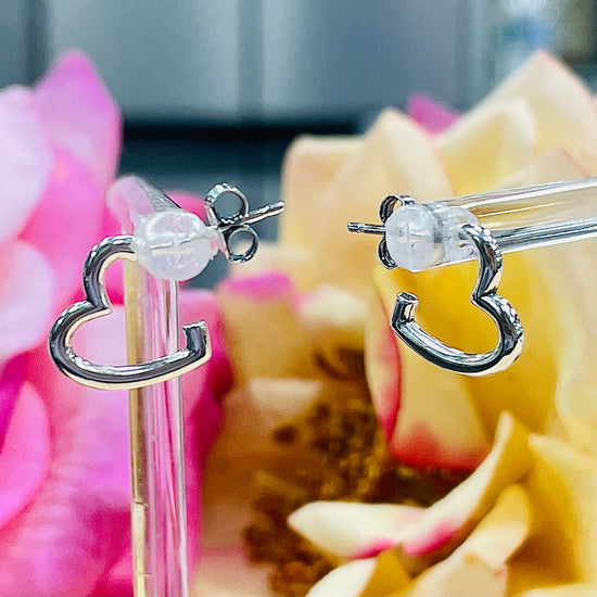 P377 Small Heart Hoops Earrings