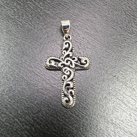 D1871 Cross Antique Pendant