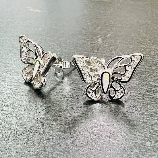 Butterfly earring white