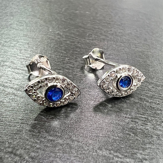 A755 blue eye post earring