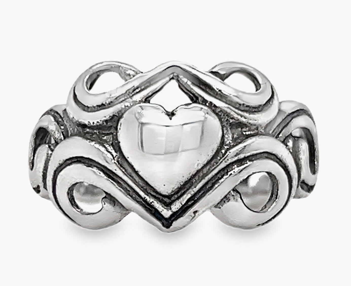 R68 Heart Ring