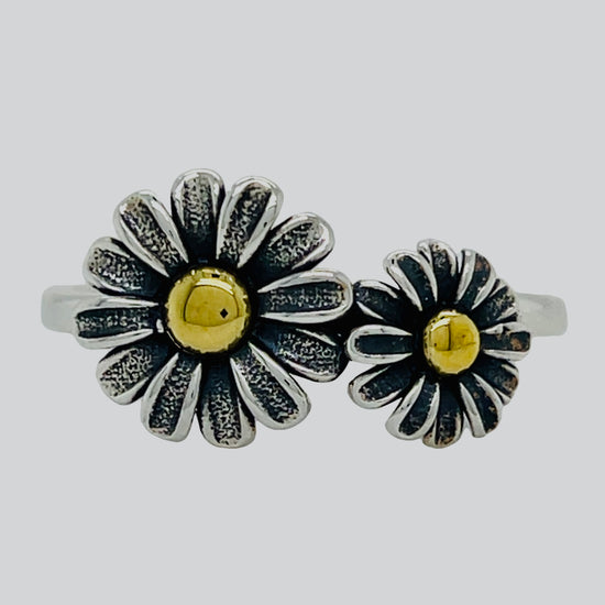 R1013 Flower Ring With Gold