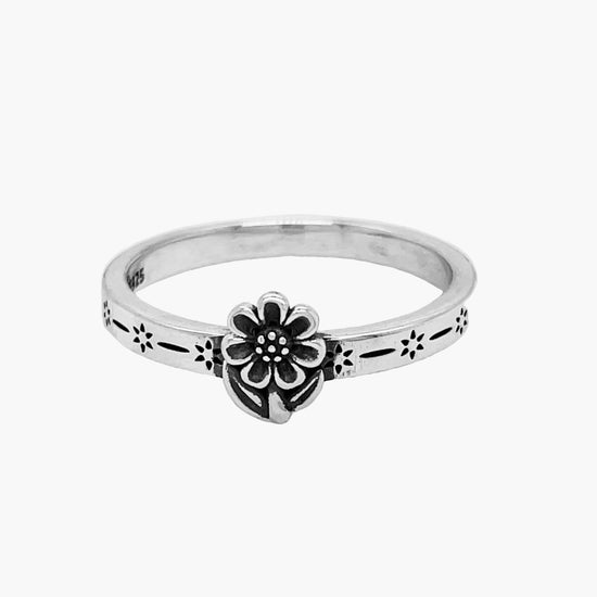 R1014 Daisy Ring