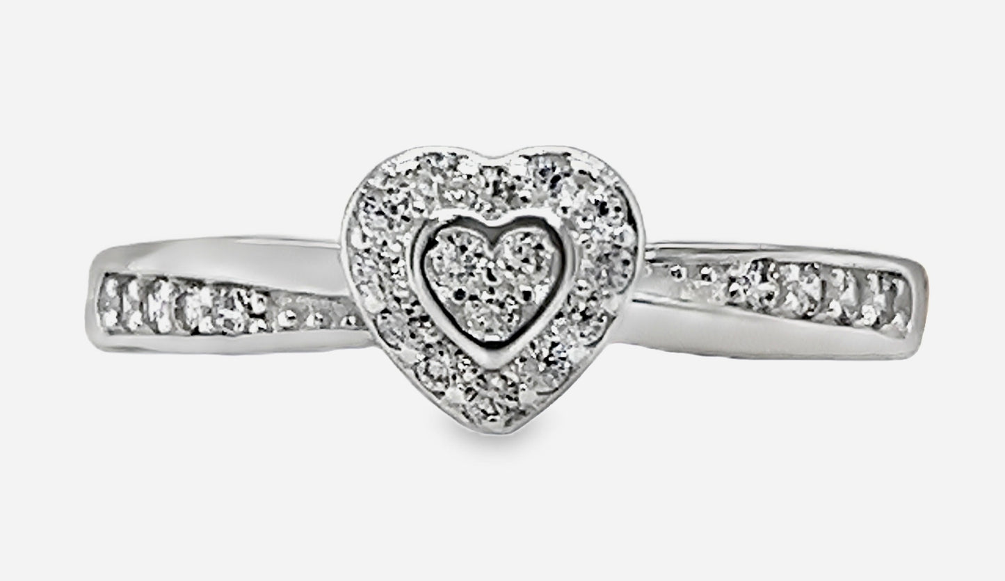 R689 Engagement Ring