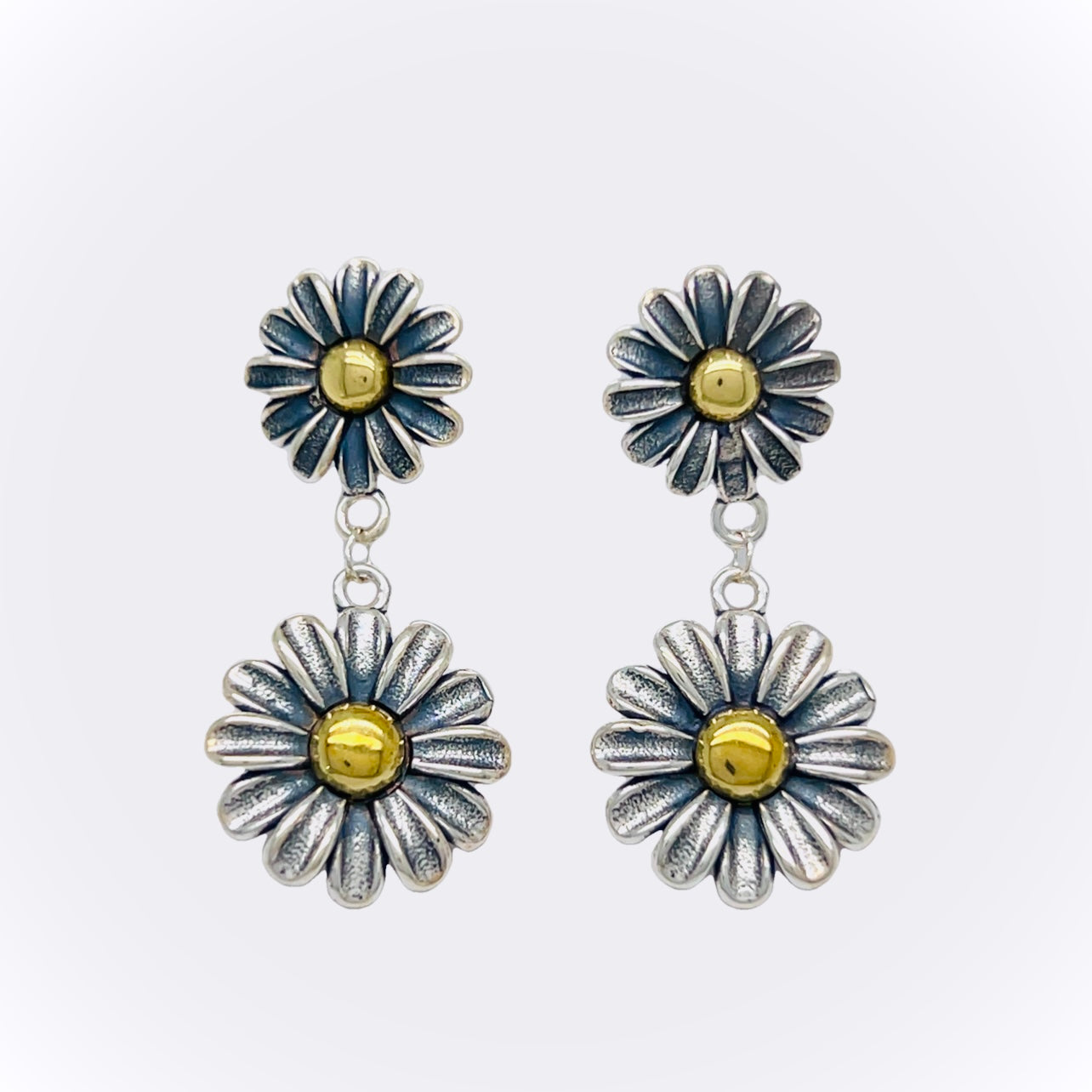 A954 Flower Earrings With Gold Heart