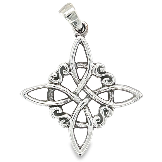 D1639 Witches knot Pendant