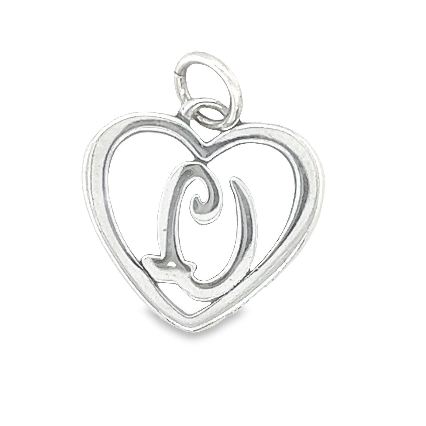 D748 Letter Q Heart Pendant