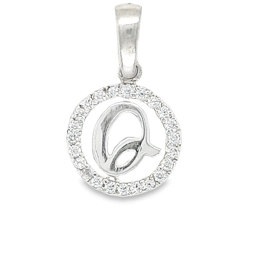 D863 Letter Q Pendant