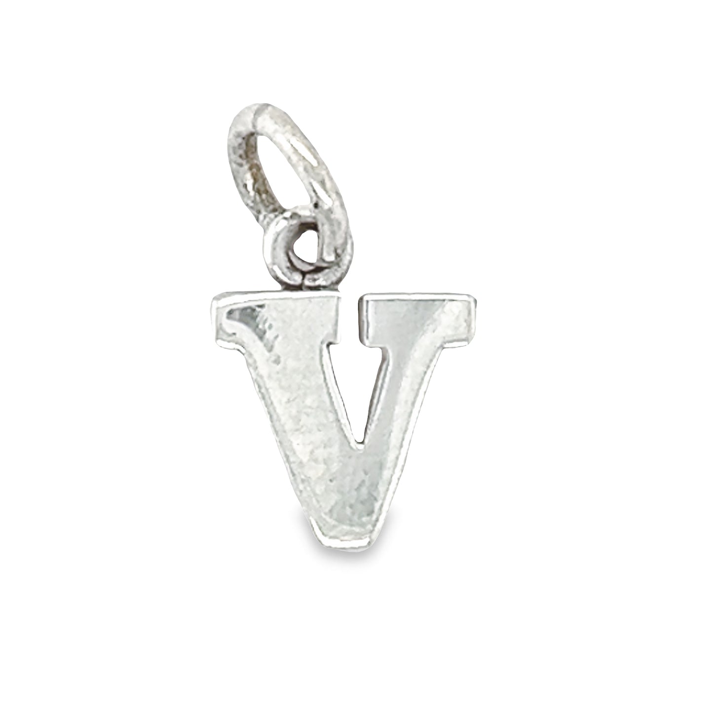 D811 Letter V Pendant