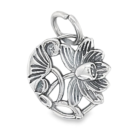 D95 Flower Pendant