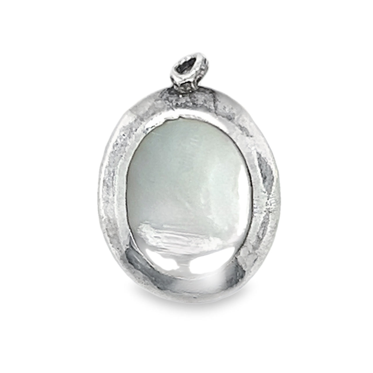 D666 White Mother Pearl Pendant