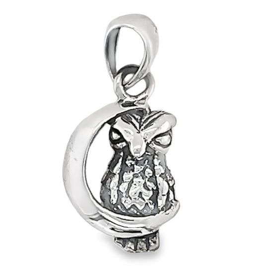 D1110 Moon And Owl Pendant