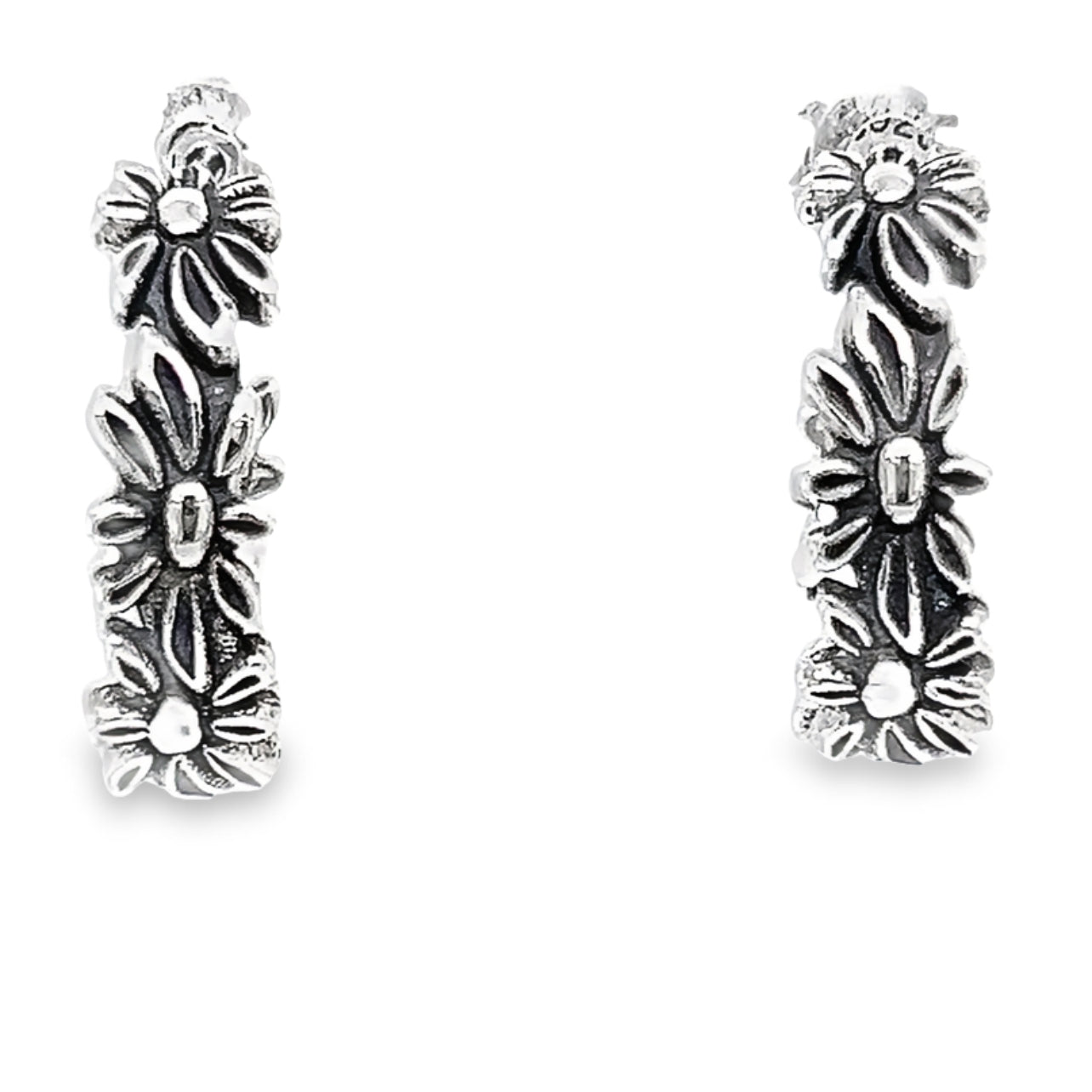 P537 Small Daisy Hoop Earrings