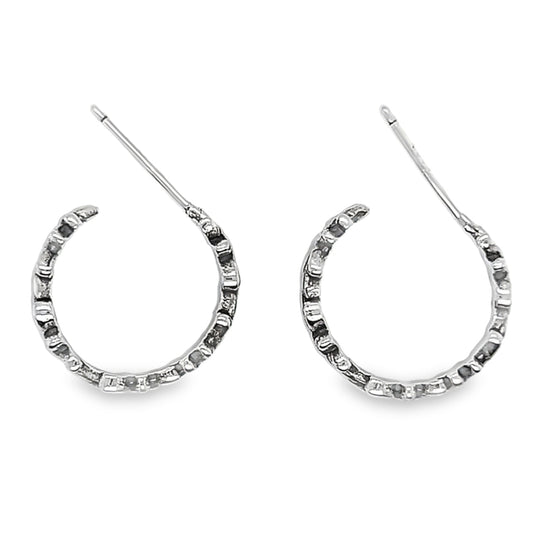 P537 Small Daisy Hoop Earrings