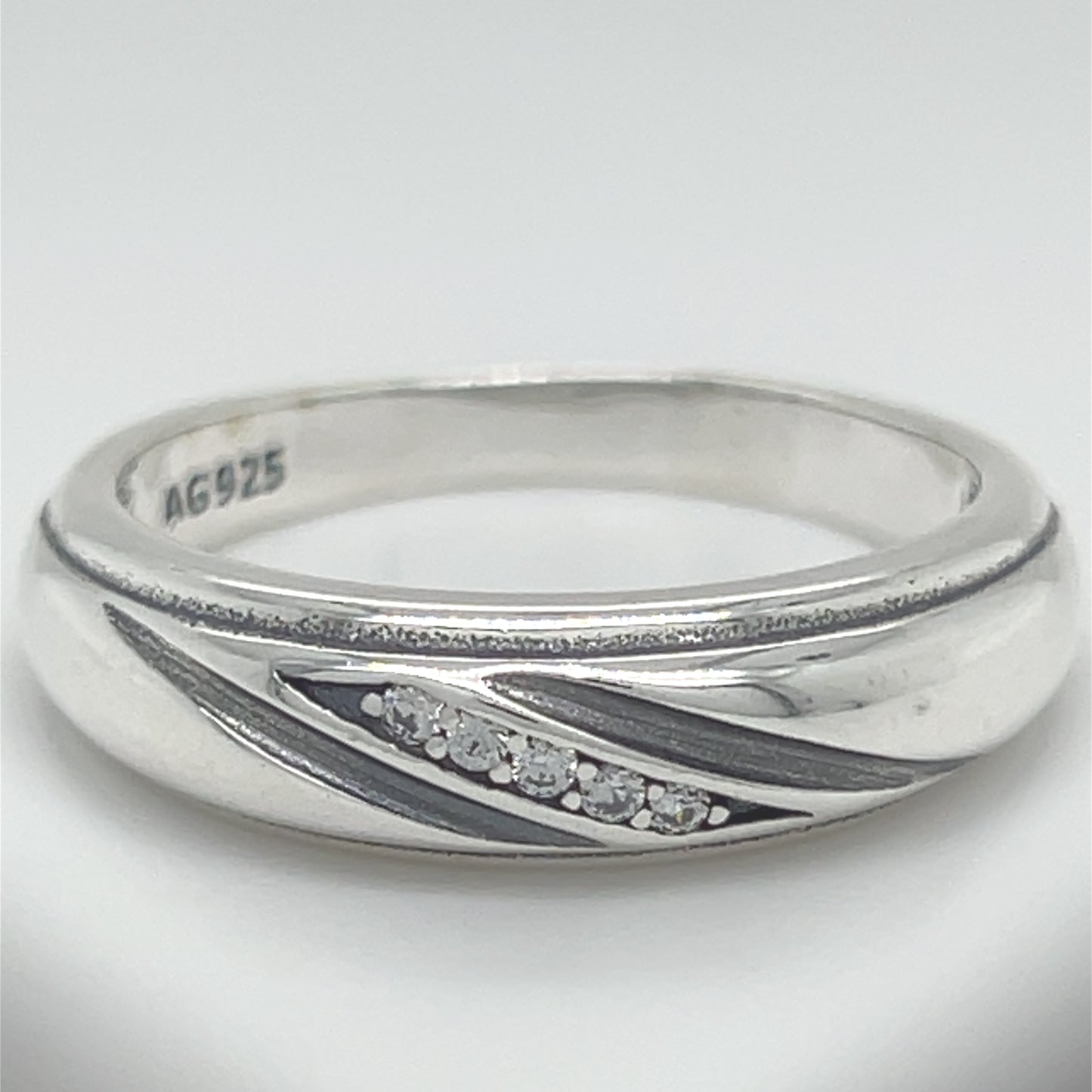 R691 Man Wedding Ring