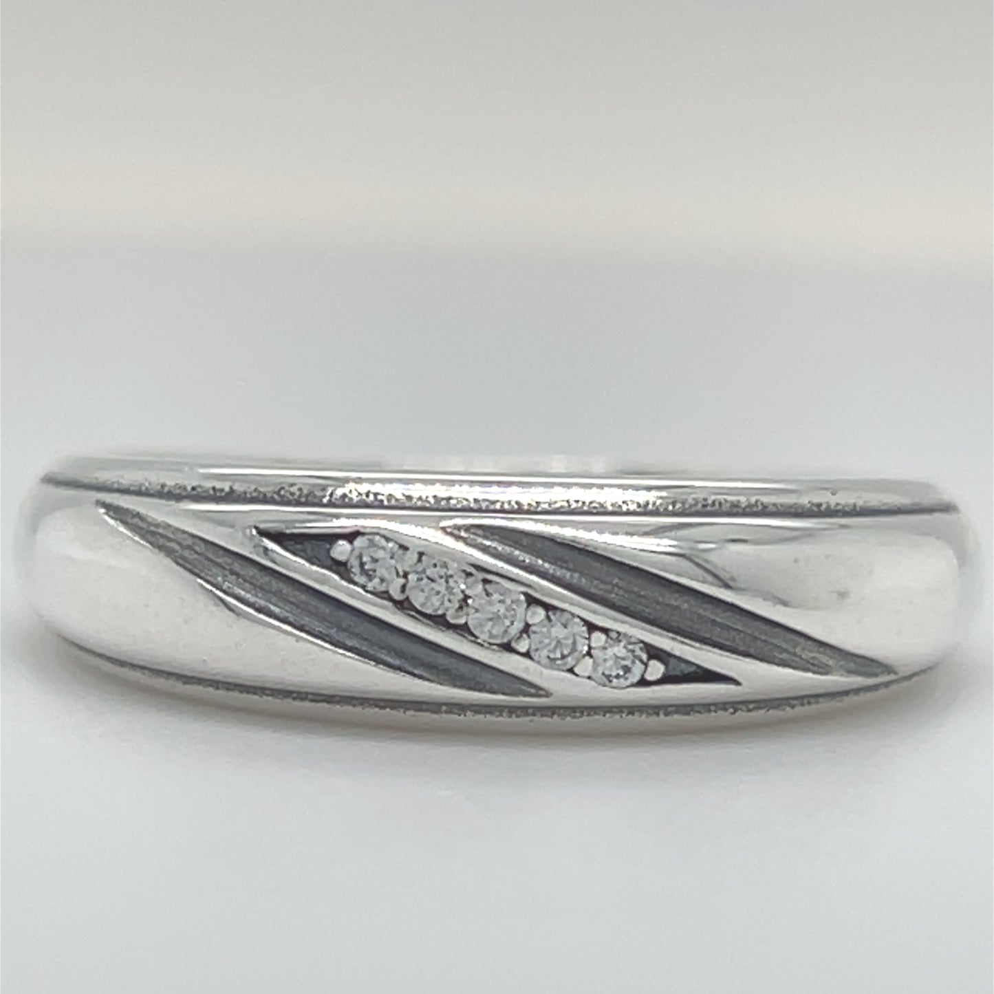 R691 Man Wedding Ring