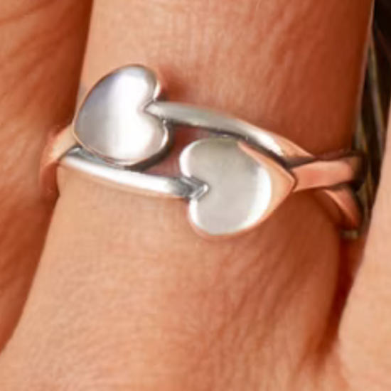 R885 Heart Infinity Ring