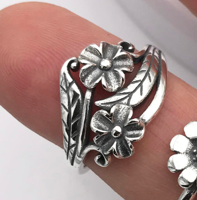 R881 Flowers Wrap Around Ring