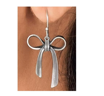 P595 Big Bow Earrings