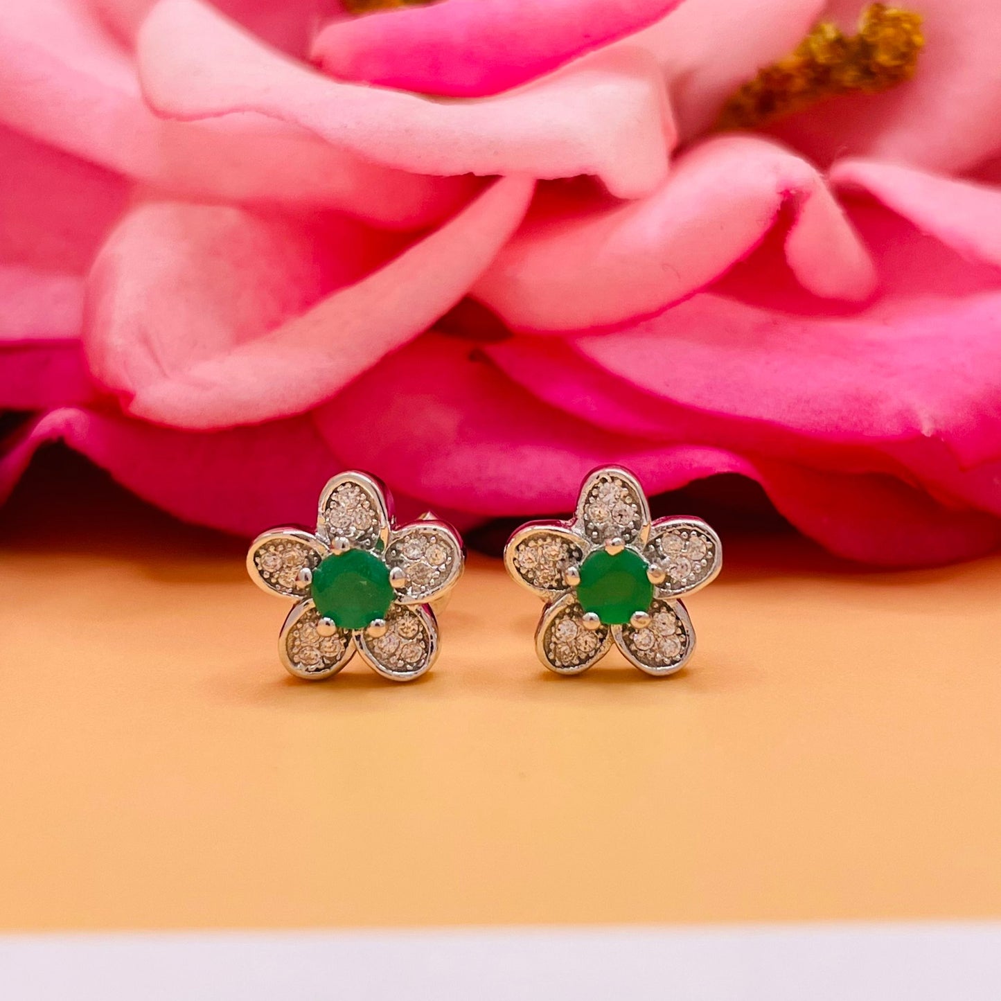 A641 Green Flower Post Earrings