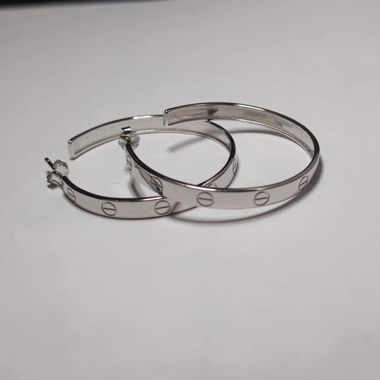 P584 Nail Style Hoop Earrings