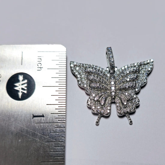 D2213 Big Butterfly Pendant