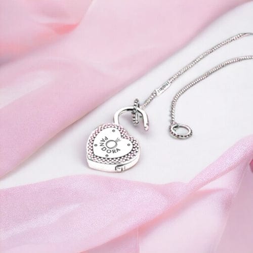 CA564 Padlock Pendant With Necklace Included