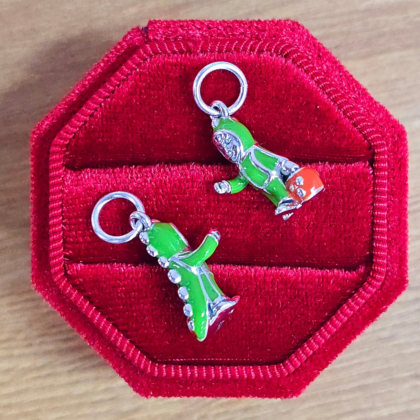 D2356 Dinosaur Costume Pendant