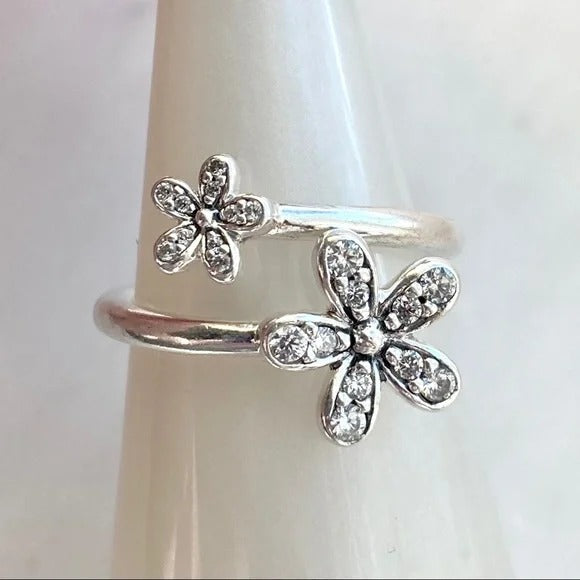 R1048 Adjustable Flower Ring