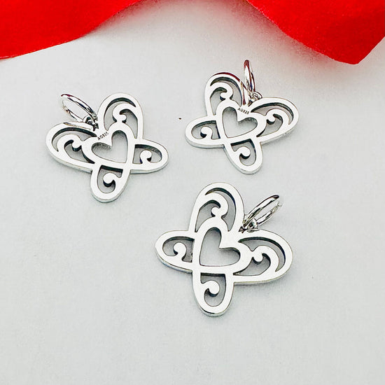 D2439 Butterfly Pendant