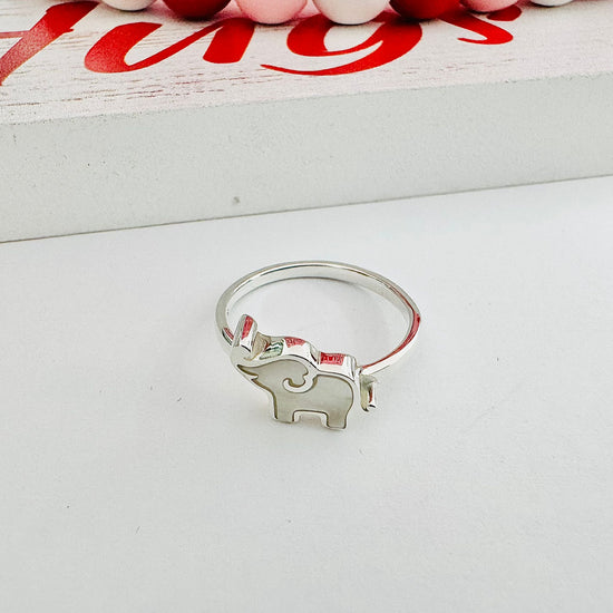 Anillo de elefante con perla blanca R1067